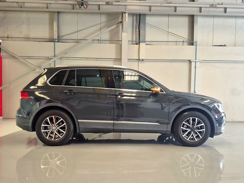 AED 944/month | 2017 Volkswagen Tiguan SE | GCC Specs | Ref#33671863151842586114113