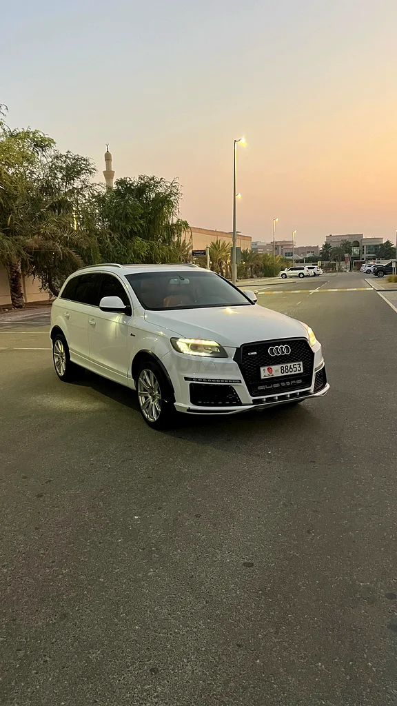 2014 Q7 خط S63149583187970112