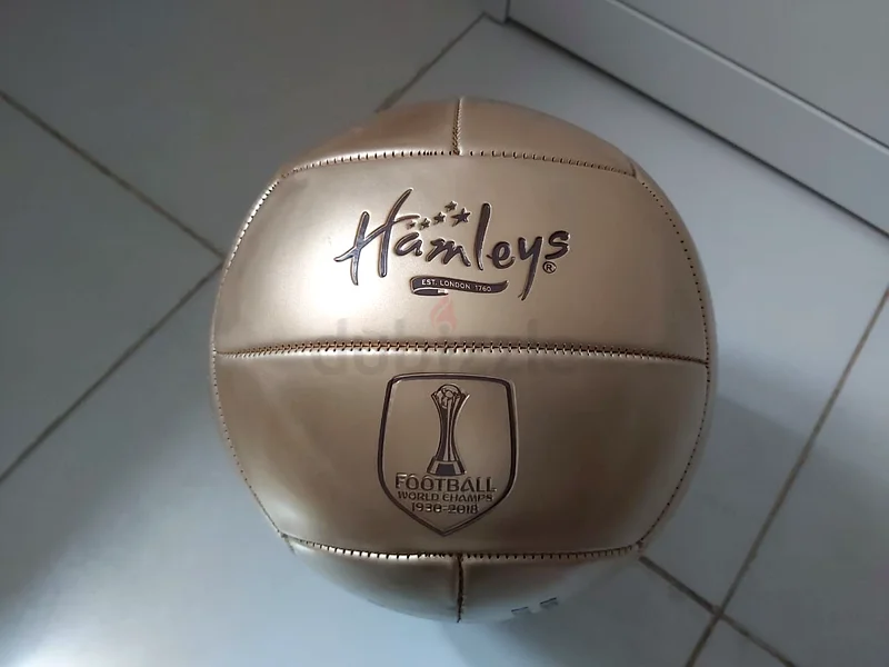 كأس العالم هامليس لكرة القدم مع سنوات63248760358530110
