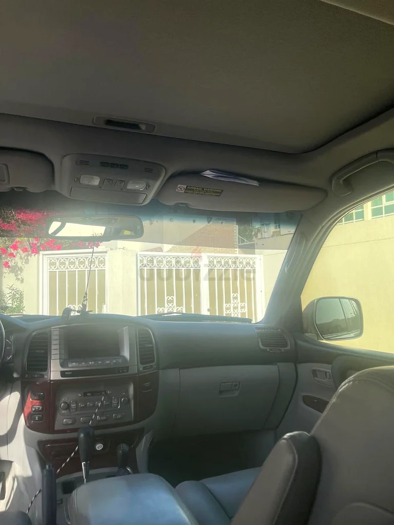 Toyota land cruiser 2006 - Japan specs - very good condition63159715095938114