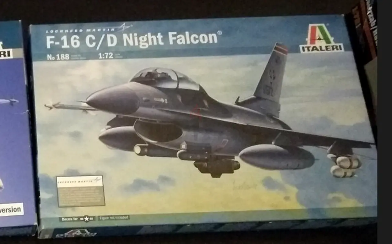 1/72 Italeri F16 scale model kit for sale
