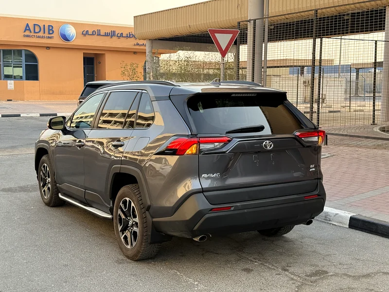 2022 تويوتا راف 4 لي AWD مجموعة مغامرات مواصفات كندا63148650443521114