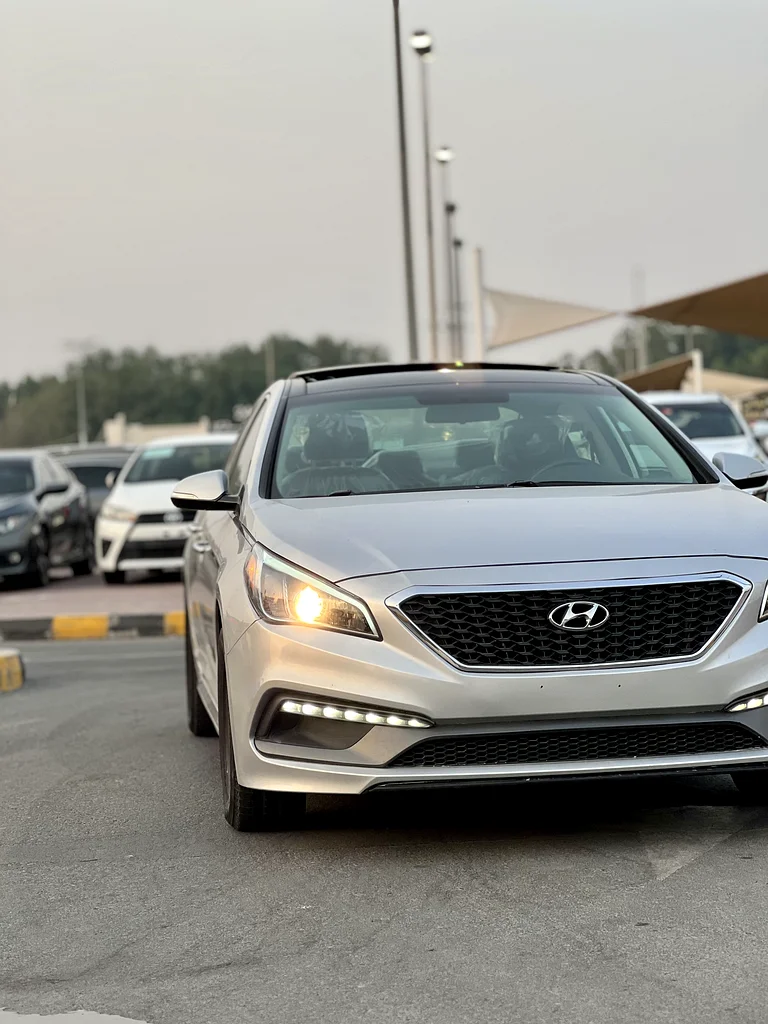 Hyundai sonata sports Full options ||2015|| kilometers 124000 ||Panromic || Mirror sensor|| 2.4L63150946286082113