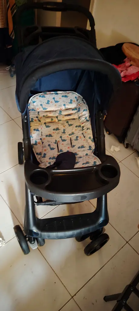 Stylish and Functional Baby Stroller for Sale!