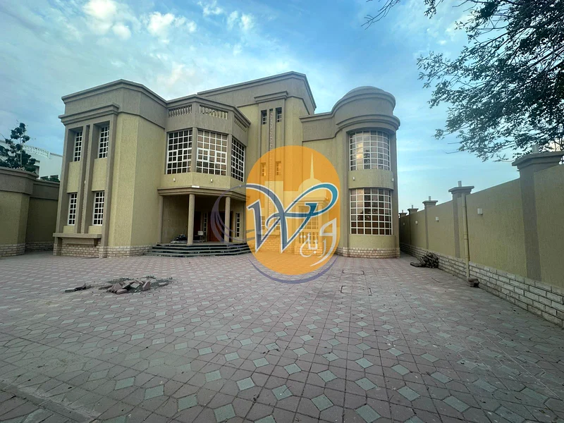 فيلا بإطلالة جميلة بالقرب من البحر | المعييرد63813537014147111