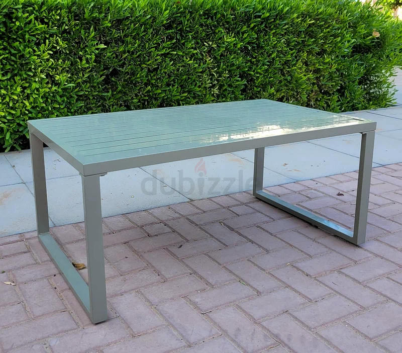 طقم أريكة حديقة أنيقة من الألومنيوم بمقاعد لأربعة أشخاص63218809927427114