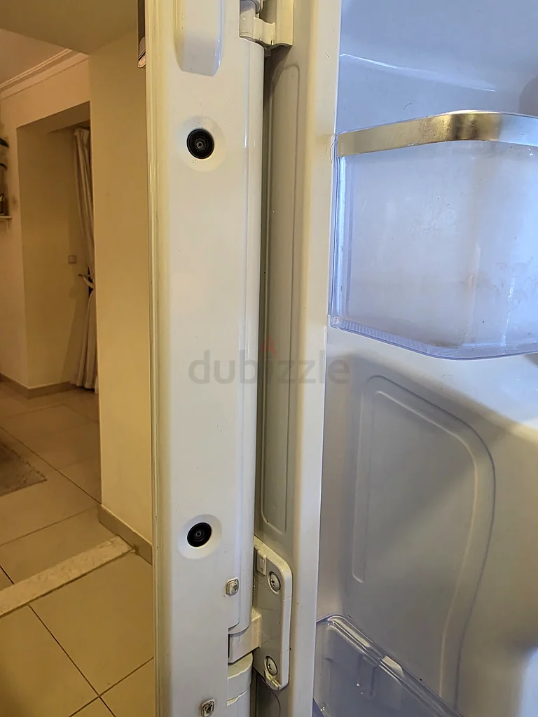 ثلاجة سامسونج بباب فرنسي مع مركز عائلي، 4 أبواب63168998511619113