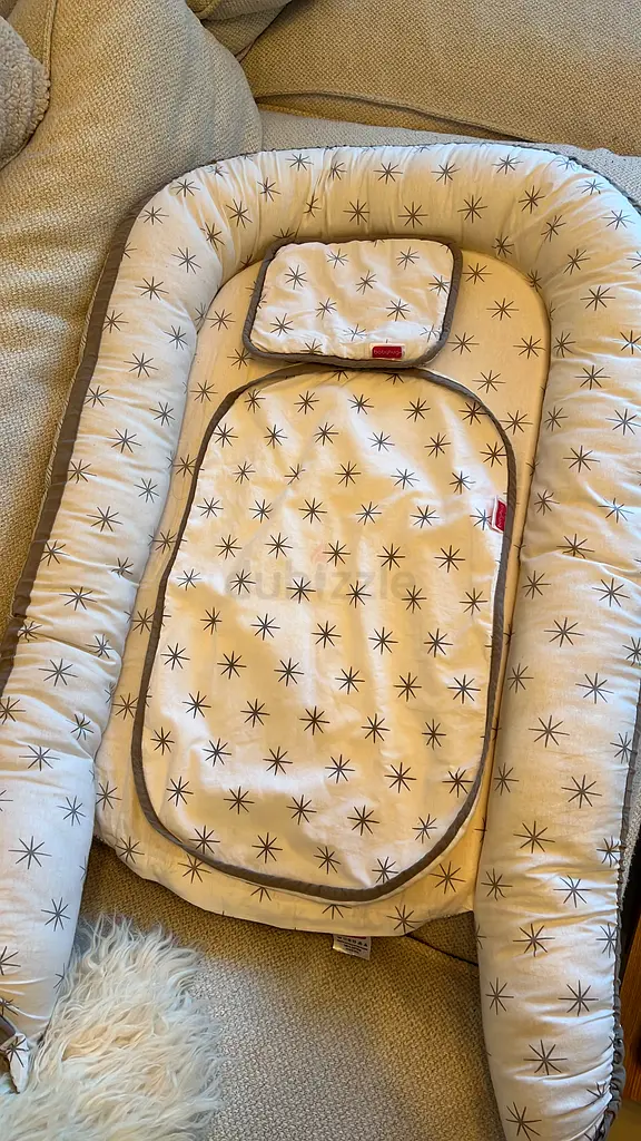 Babyhug sleeping nest
