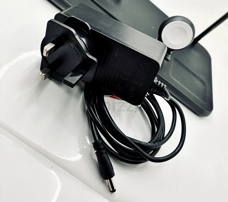Zens 4-in-1 iPad + MagSafe Wireless Charger (Model: ZEDC21B/00)63222842896771113
