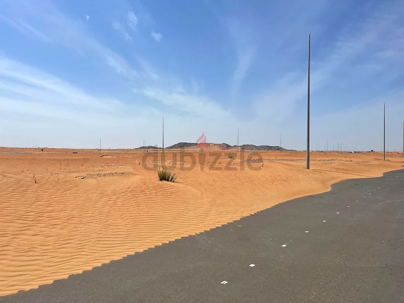 تقدم جولدن غالاكسي مستودعًا فاخرًا وواسعًا يقع بشكل استراتيجي على طريق دبي - حتا، بالقرب من منطقة المدام، الشارقة، مع وصول سريع وسهل63196116068738114