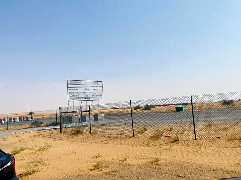 تقدم جولدن غالاكسي مستودعًا فاخرًا وواسعًا يقع بشكل استراتيجي على طريق دبي - حتا، بالقرب من منطقة المدام، الشارقة، مع وصول سريع وسهل63196116068738112