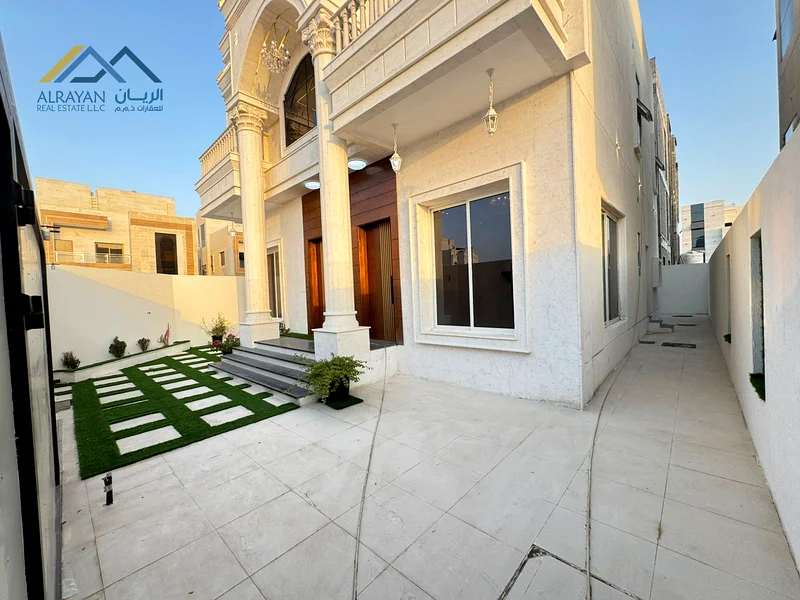 Luxurious corner villa for sale at a price including registration fees, excluding service fees, behind Azha Mall and Complex, freehold for all nationa63186737794561111