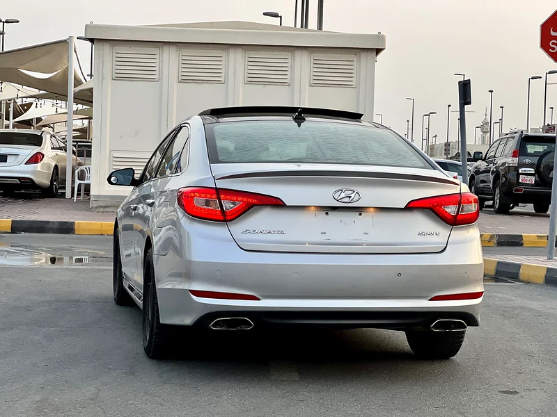 Hyundai sonata sports Full options ||2015|| kilometers 124000 ||Panromic || Mirror sensor|| 2.4L63150946286082114