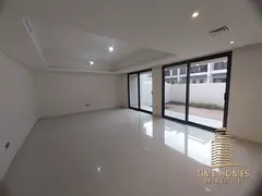 Large Layout (4BR+M Room) Townhouse