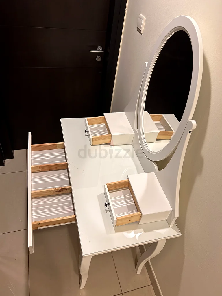 Elegant White Vanity Table with Mirror and Drawers63221861393410111