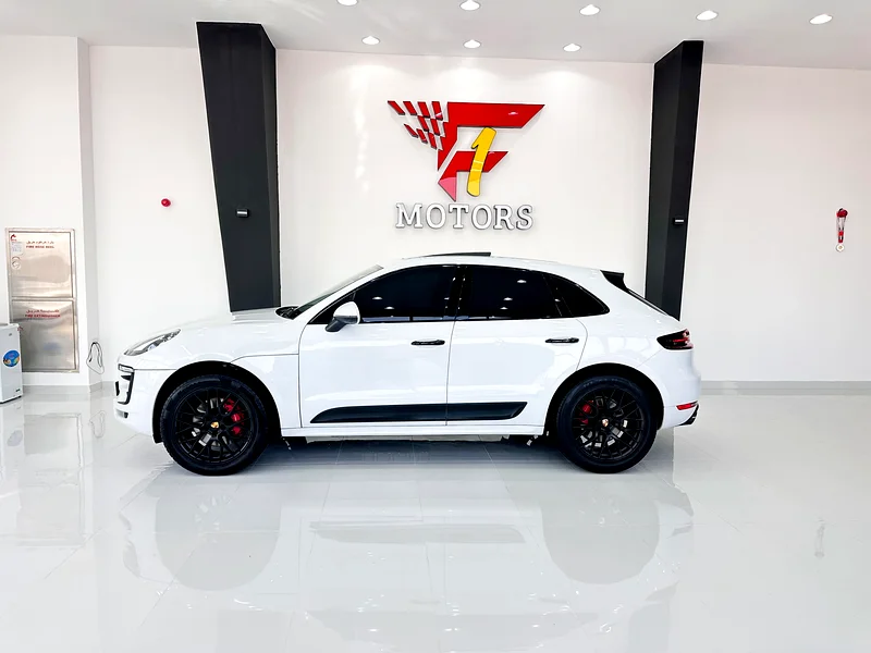 Porsche Macan GTS 2017  Gcc63150022241665112
