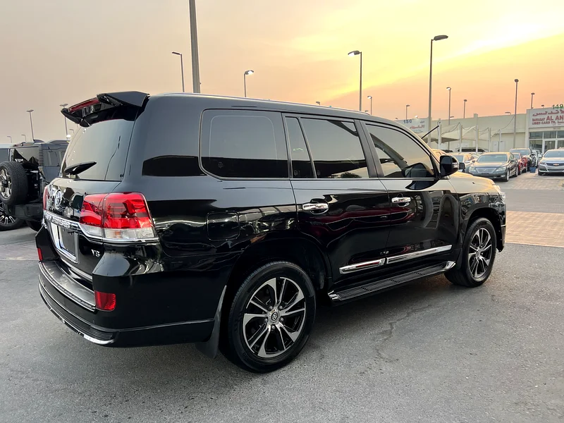 Toyota Land Cruiser 2009 GXR V8 GCC Converted to New 2021 Model63157883279617114