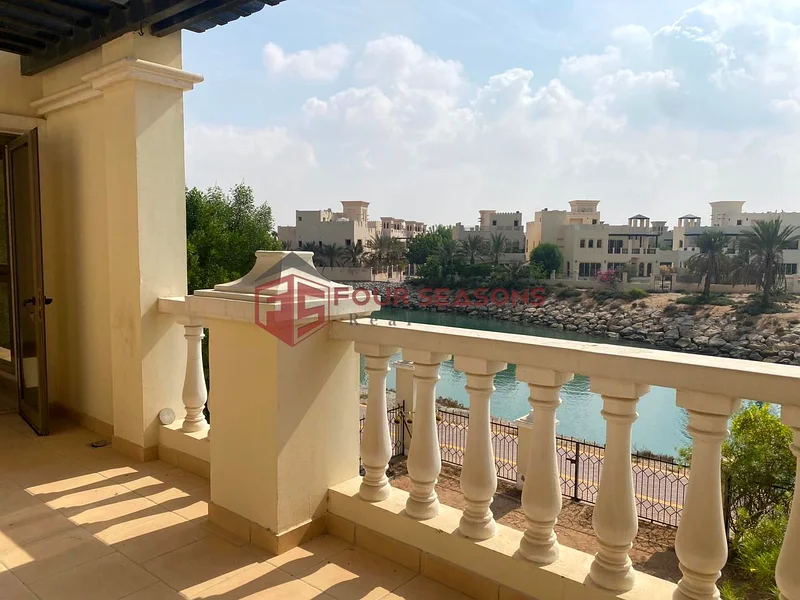 Elegant Type A 4-Bedroom Townhouse with Breathtaking Lagoon & Golf Views63858776097538110