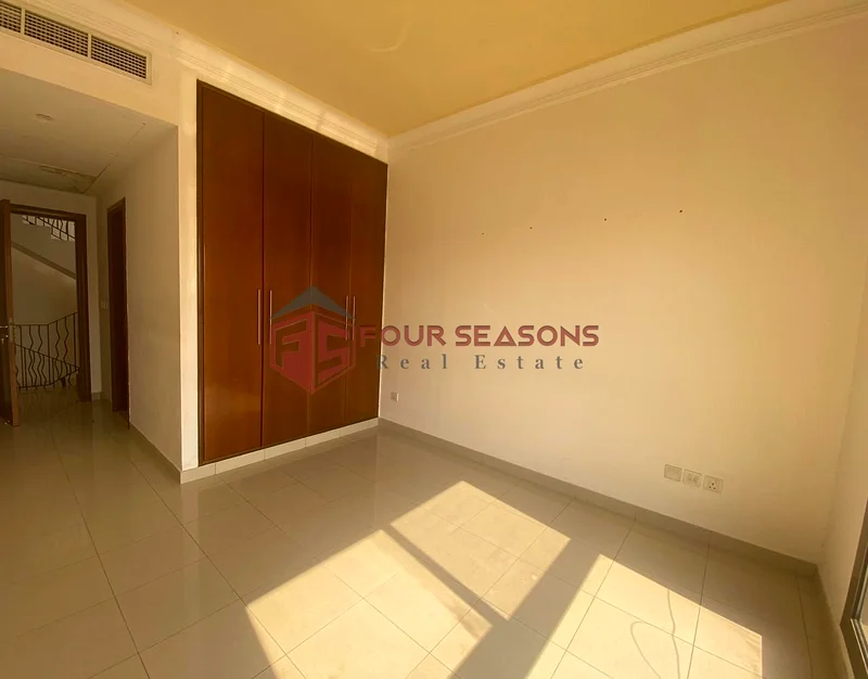 Elegant Type A 4-Bedroom Townhouse with Breathtaking Lagoon & Golf Views63858776097538113