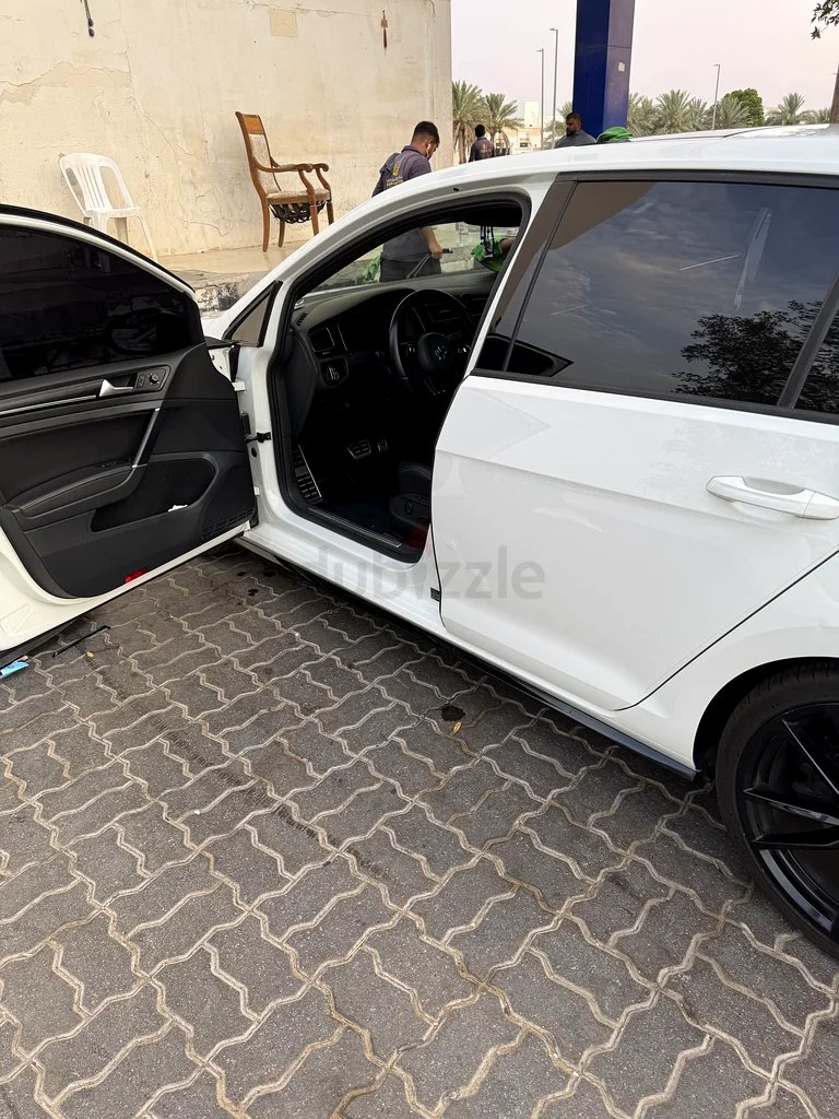 ابوظبي العين63170386705667113