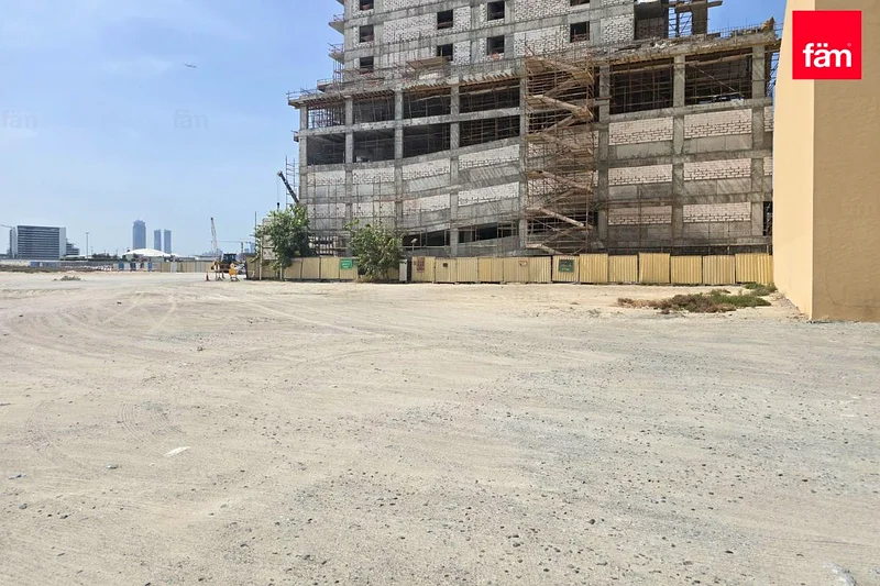 قابل للتحويل إلى ملكية تامة / G14 / شكل مربع63183718128003113