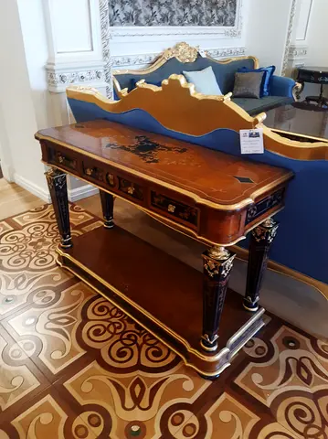 Elegant Vintage Console Table with Intricate Detailing