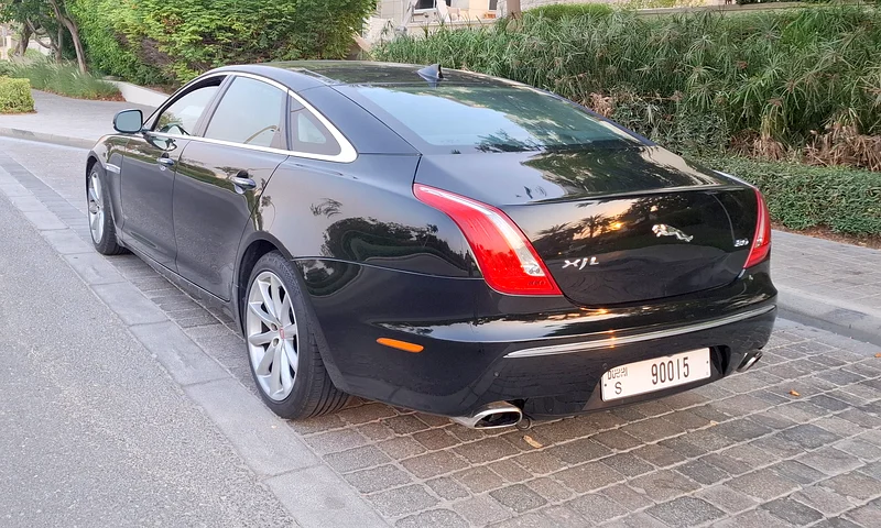 Jaguar XJ 2014 3.0 V6  Luxury TOP RANGE ALL NEW TYERS BATTERY IN IMMACULATE CONDITION63221825030658112
