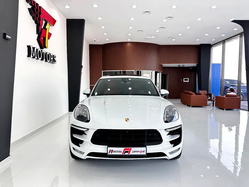 Porsche Macan GTS 2017  Gcc63150022241665111
