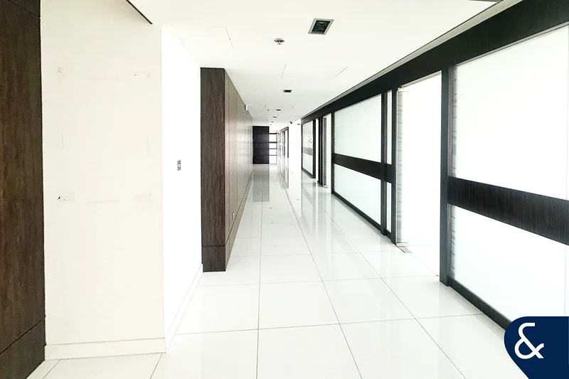 طابق كامل | طابق عالٍ | متاح الآن63184205488899111