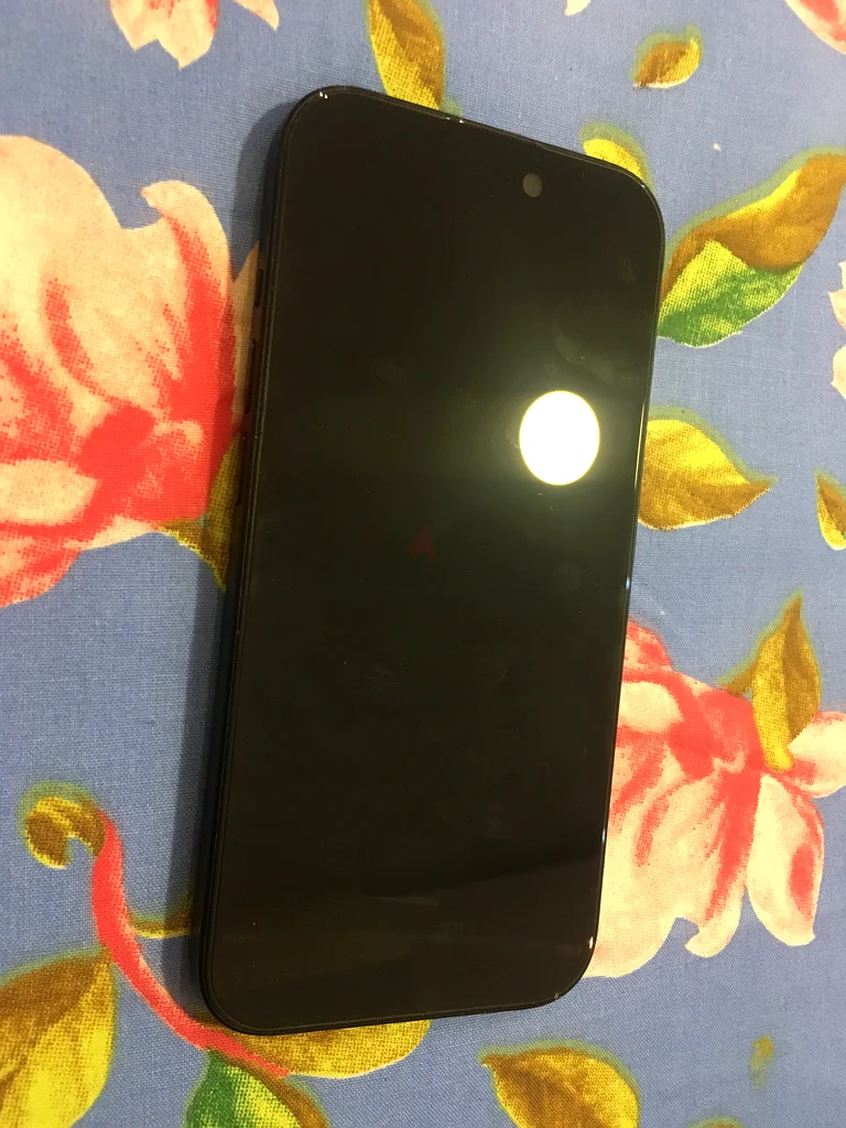 آيفون 15 أنيق وعصري (256 جيجابايت) للبيع63181311104131113