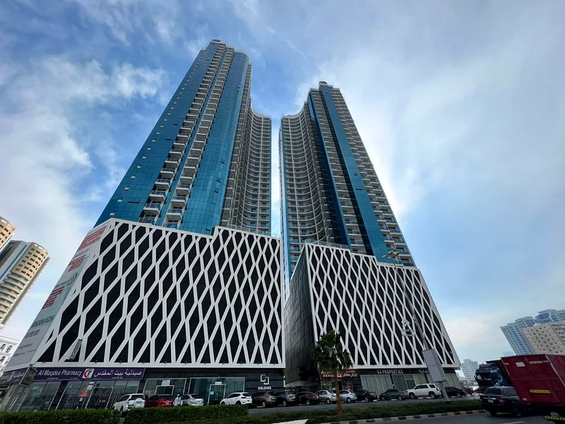 2BHK Luxurious Apartment Available for Sale on easy installment plan - READY TO MOVE BUILDING63888159615874111