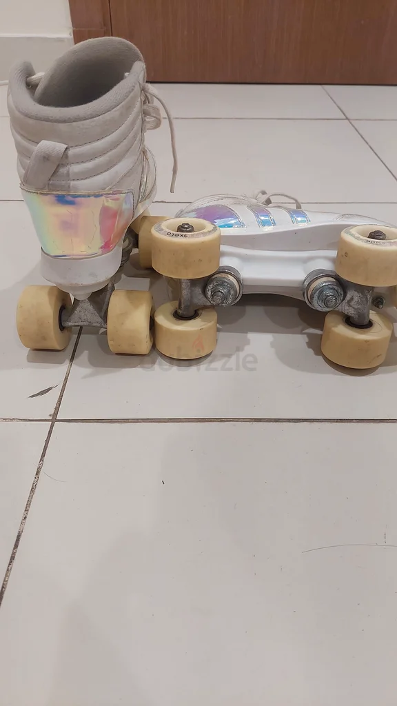 Stylish Roller Skates! SIZE EU 3663245713576450111