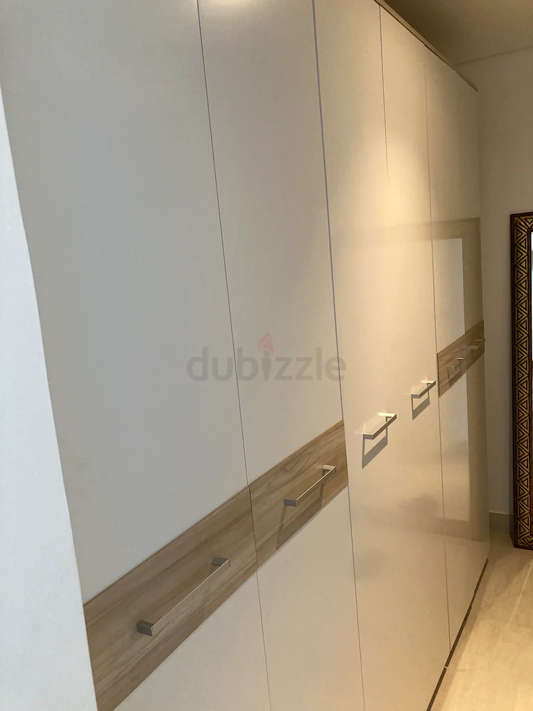 Bedroom cupboards63211910081154112