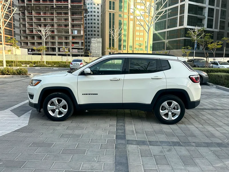 جيب كومباس 2019 ليتاتود 4x463155552251521112