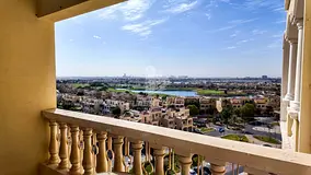 FULLY FURNISHED - COMMUNITY VIEW