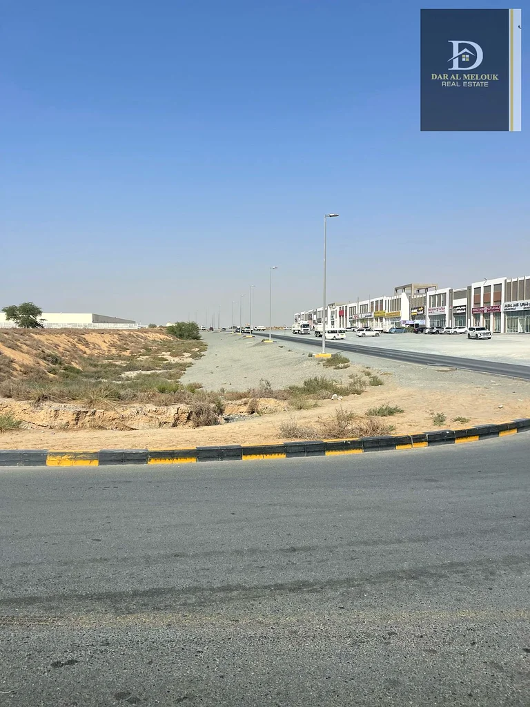 For sale in Sharjah  Al Sajaa Industrial Area  Commercial industrial plot of land, area 171,000 feet  Very distinguished location, corner on two stree63196618281218111