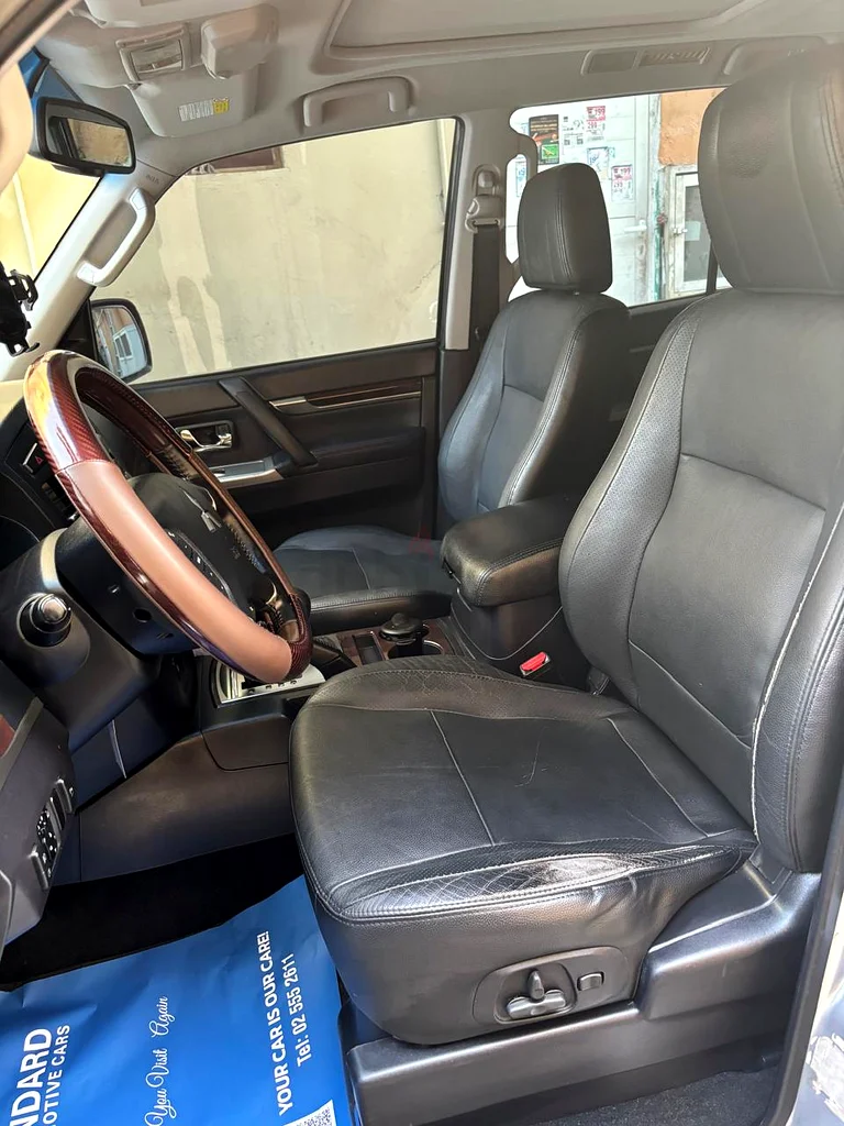 URGENT SALE*- MITSUBISHI PAJERO 2012 GLS FULL OPTION GCC IN EXCELLENT CONDITION63152749876226112