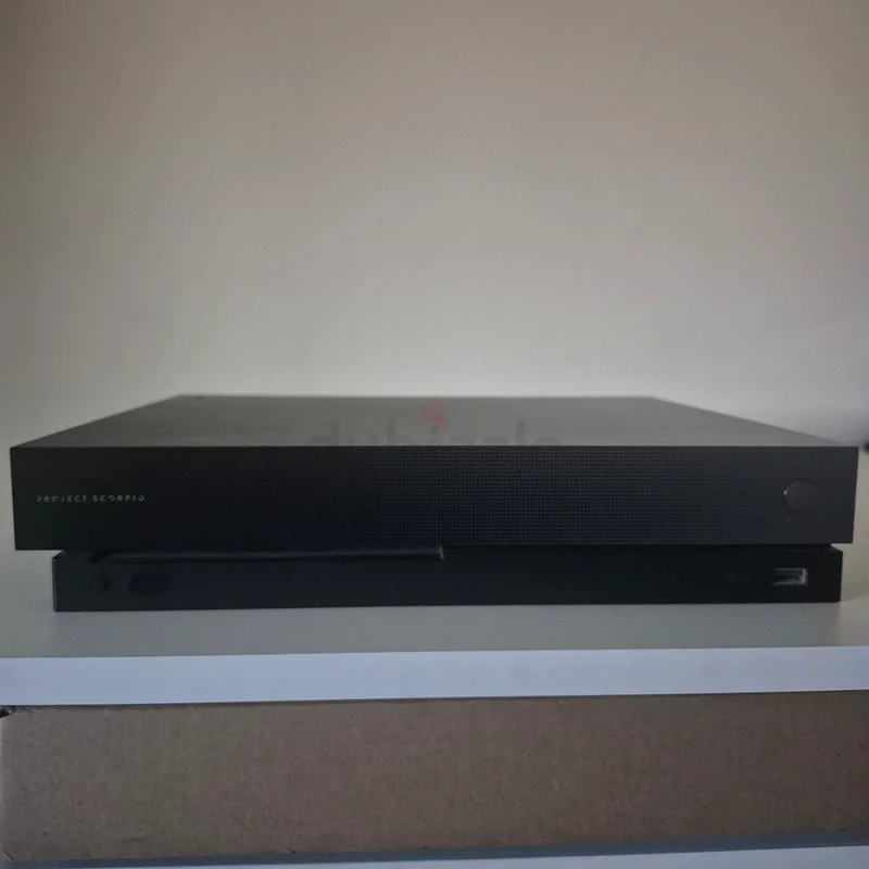 X-Box ONE X 1TB - Project Scorpio Edition63173868280450112