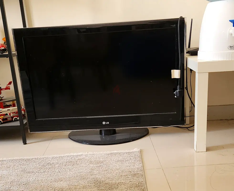 LG LED TV (NOT SMART)