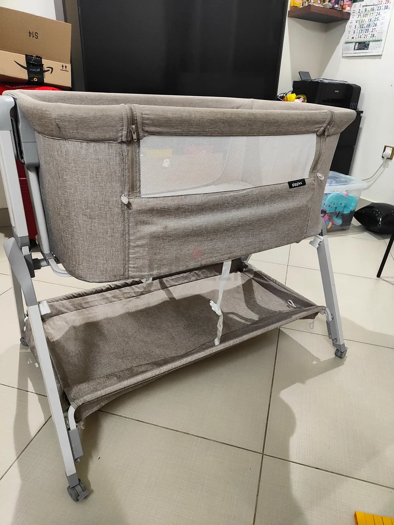 سرير أطفال أنيق وعملي للبيع!63175735820291111