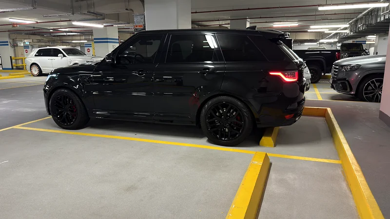Range Rover Sports SVR 575HP Black Edition63158800193539113