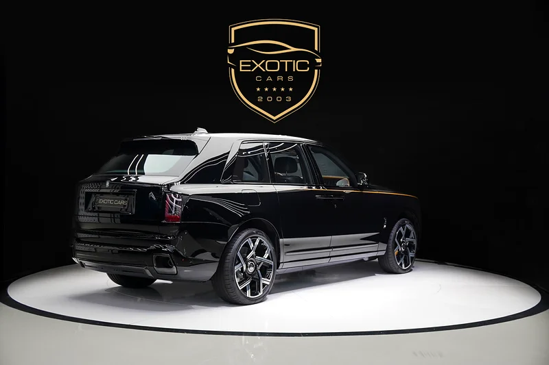 CULLINAN BLACK BADGE - TWO TONE INTERIOR - REAR ENTERTAINMET - 4 YEARS WARRANTY + SERVICE63154620185090111