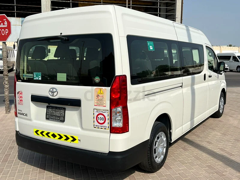 باص تويوتا هايس موديل  2024 -  38.000 كم مطلوب 129000 درهم –
 Bus Toyota Haice 2024  128000 درهم63147687644546113