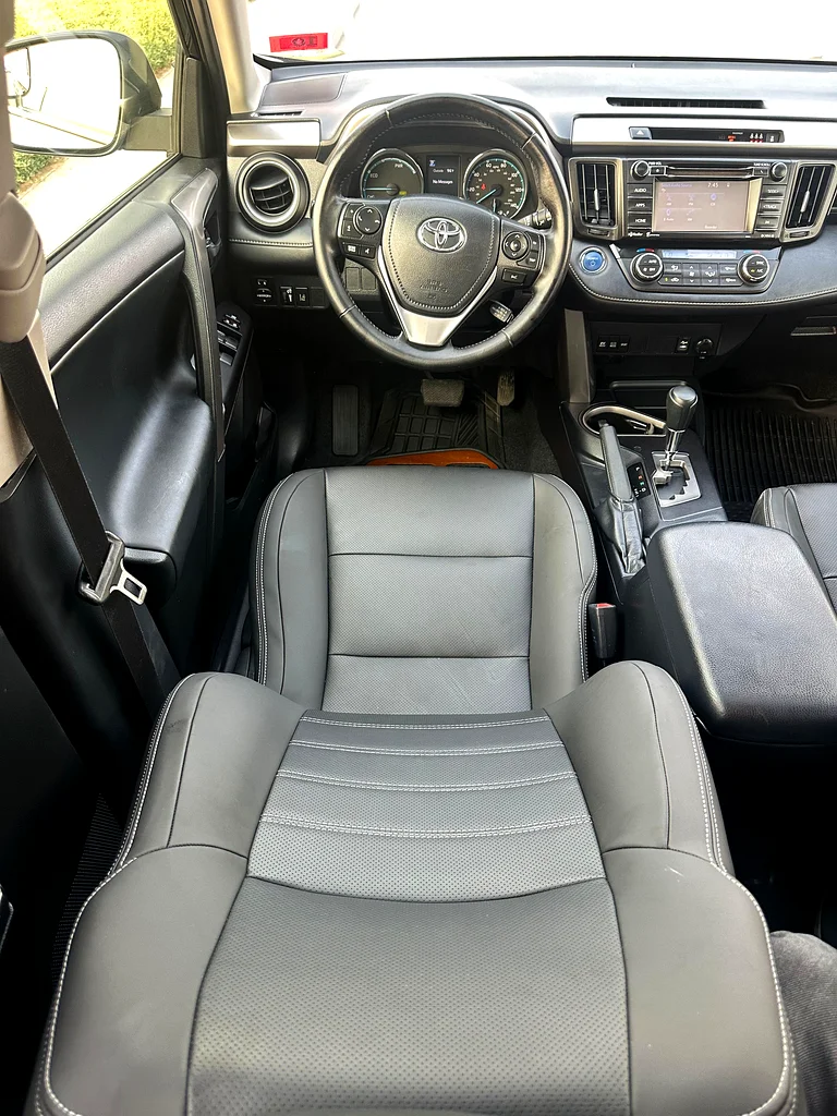 Toyota Rav4 XLE Hybrid  2017 FULLOPTION63165222261890113