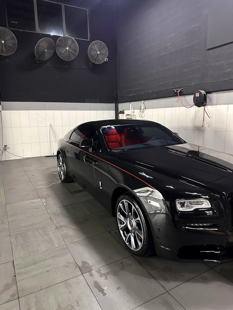 2018 ROLLS ROYCE WRAITH BLACK BADGE 4 BUTTON / GCC / STARLIGHT / Contract Service in RR dealer63134992561665112