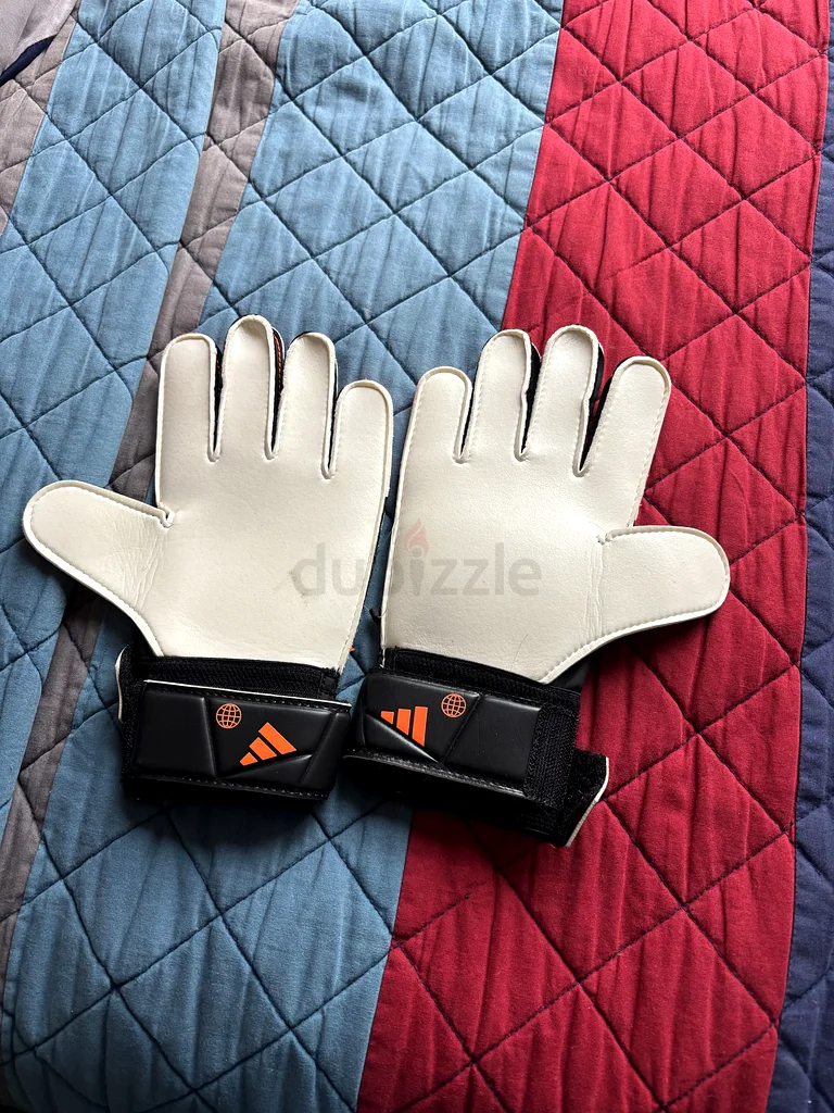High-Performance Goalkeeper Gloves - Unleash Your Skills!63171311021187111