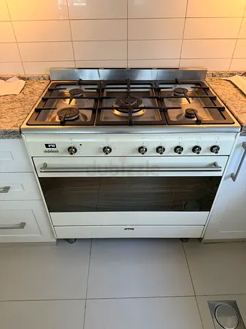 Smeg New Model 5 Burner Gas Electric Oven 90cm