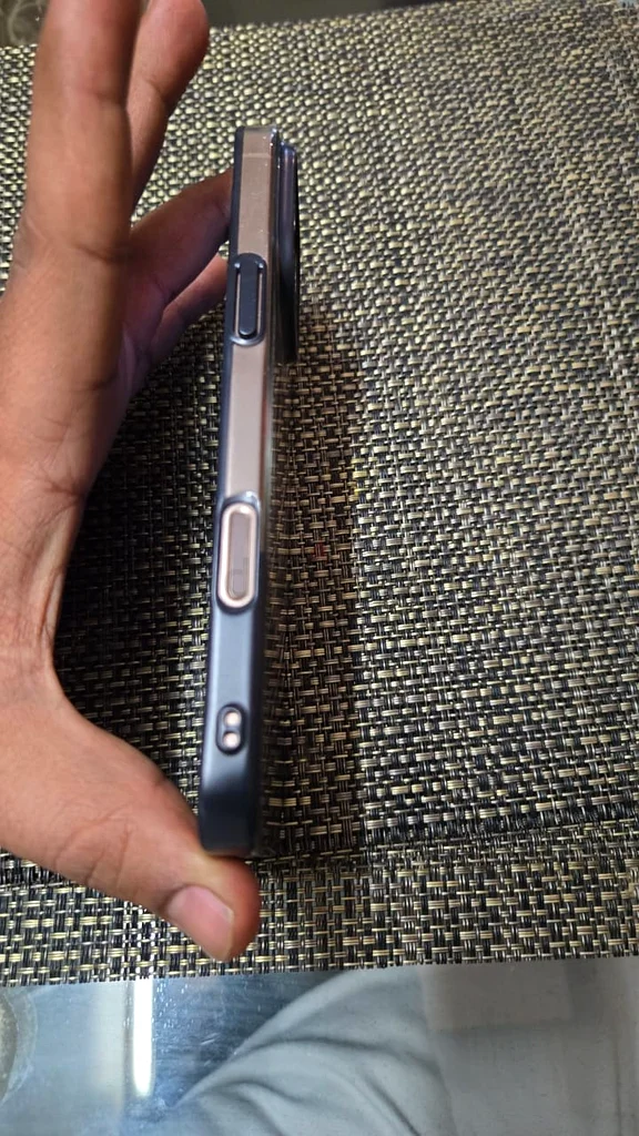 Iphone 16 pro max63213941946498112