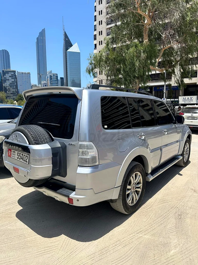 URGENT SALE*- MITSUBISHI PAJERO 2012 GLS FULL OPTION GCC IN EXCELLENT CONDITION63152749876226113