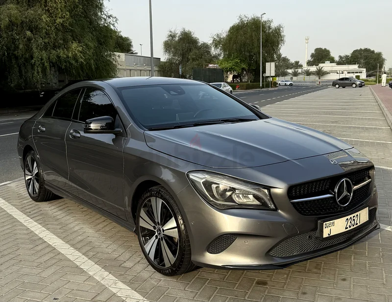 2019 CLA 200 مواصفات الخليج | حافظت بشكل جيد | إطارات جديدة | CarPlay | بائع مباشر63231161065601112